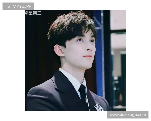 足球明星吴磊的魅力头像解析及其在足球界的影响力探讨